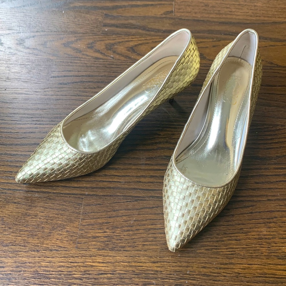 Genuine woven leather pumps